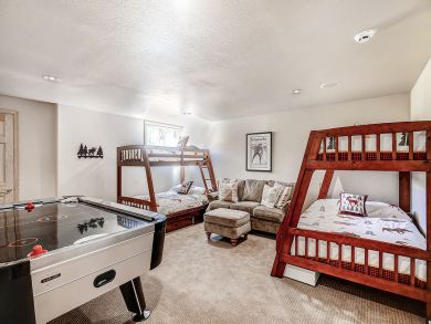 Seven Bedrooms a Huge Rental Accommodation 4500 sq ft